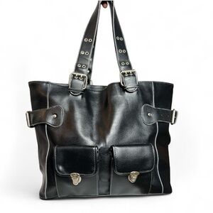 BLACK FAUX LEATHER CONTRAST STITCH MOTO STYLE BUCKLE TOTE WITH FRONT POCKETS